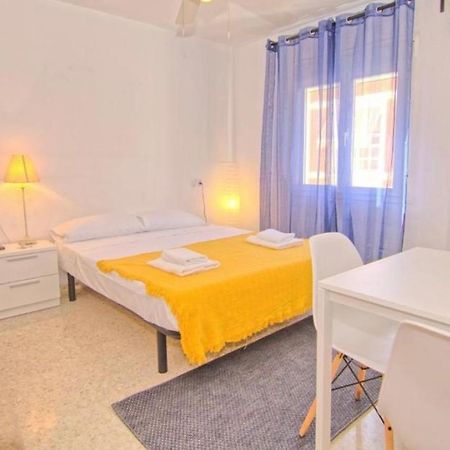 Low Cost Room Málaga Esterno foto