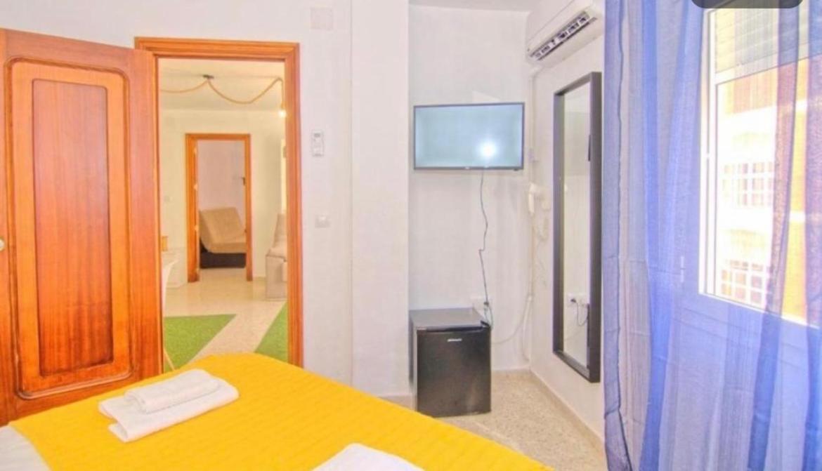 Low Cost Room Málaga Esterno foto