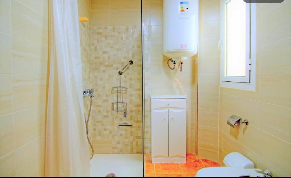Low Cost Room Málaga Esterno foto